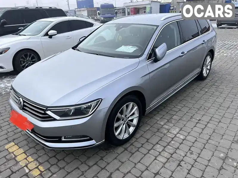 Универсал Volkswagen Passat 2018 2 л. Автомат обл. Черновицкая, Черновцы - Фото 1/21