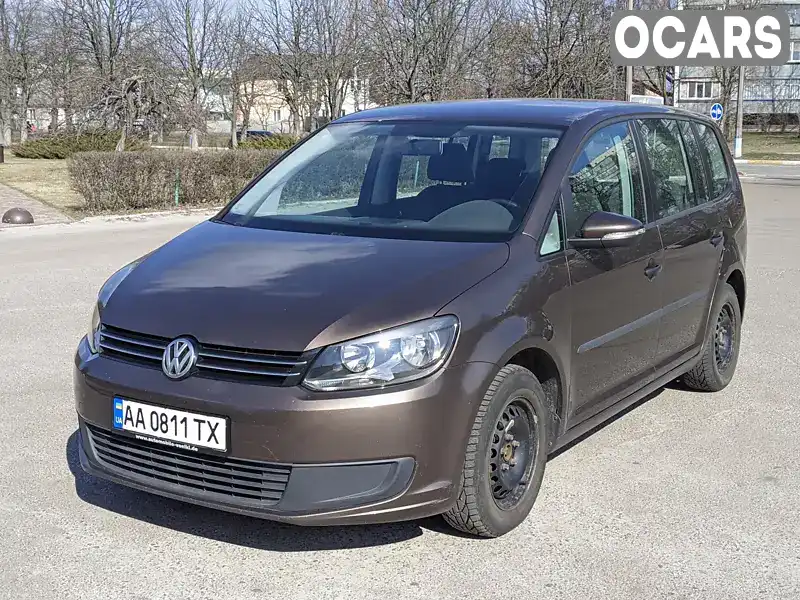 Минивэн Volkswagen Touran 2013 1.6 л. Ручная / Механика обл. Киевская, Бровары - Фото 1/21