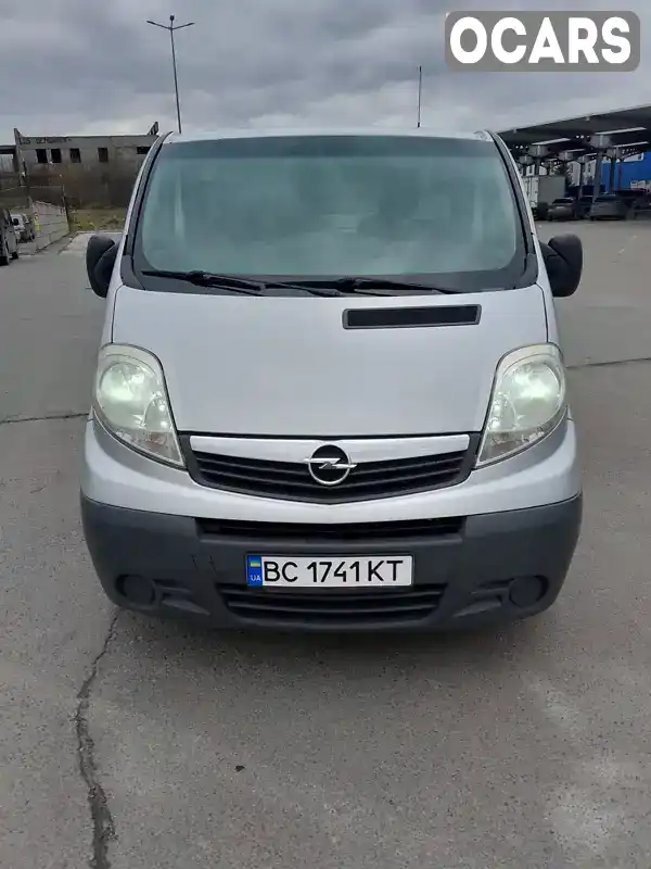 Минивэн Opel Vivaro 2013 2 л. Ручная / Механика обл. Львовская, Львов - Фото 1/7