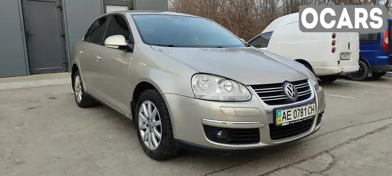 Седан Volkswagen Jetta 2008 1.6 л. Ручна / Механіка обл. Дніпропетровська, Дніпро (Дніпропетровськ) - Фото 1/14