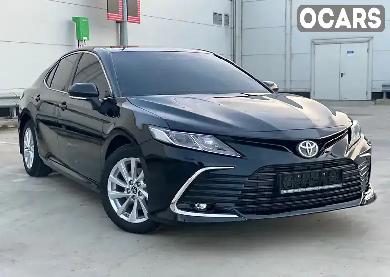 Седан Toyota Camry 2023 2.49 л. Автомат обл. Киевская, Киев - Фото 1/21