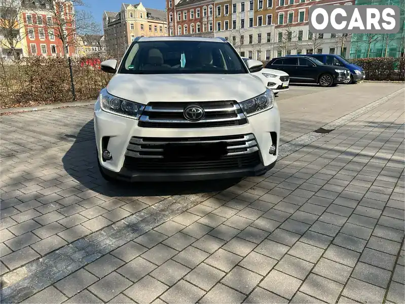 Позашляховик / Кросовер Toyota Highlander 2014 3.5 л. Автомат обл. Харківська, Харків - Фото 1/17