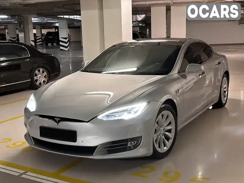 Лифтбек Tesla Model S 2018 null_content л. Автомат обл. Киевская, Киев - Фото 1/21