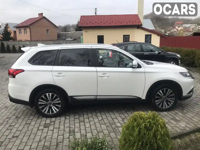 Позашляховик / Кросовер Mitsubishi Outlander 2020 2.36 л. Варіатор обл. Львівська, Львів - Фото 1/21