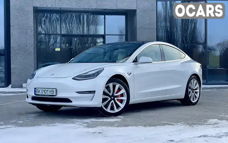 Седан Tesla Model 3 2020 null_content л. Автомат обл. Ровенская, Ровно - Фото 1/21