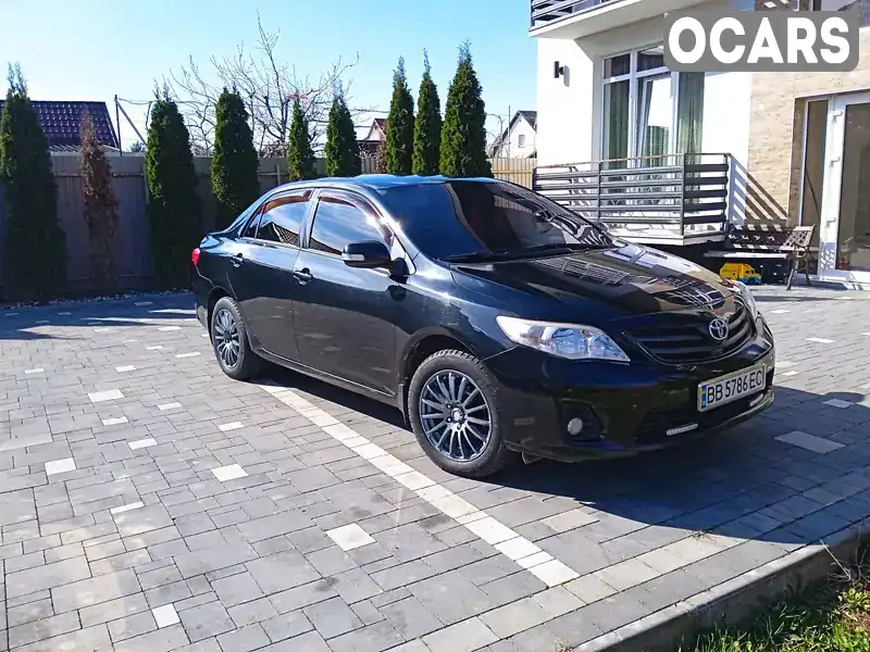 Седан Toyota Corolla 2010 1.3 л. Ручная / Механика обл. Закарпатская, Ужгород - Фото 1/16