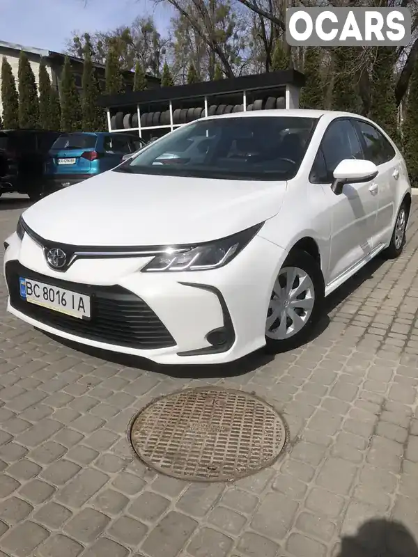 Седан Toyota Corolla 2019 1.6 л. Автомат обл. Львовская, Львов - Фото 1/21