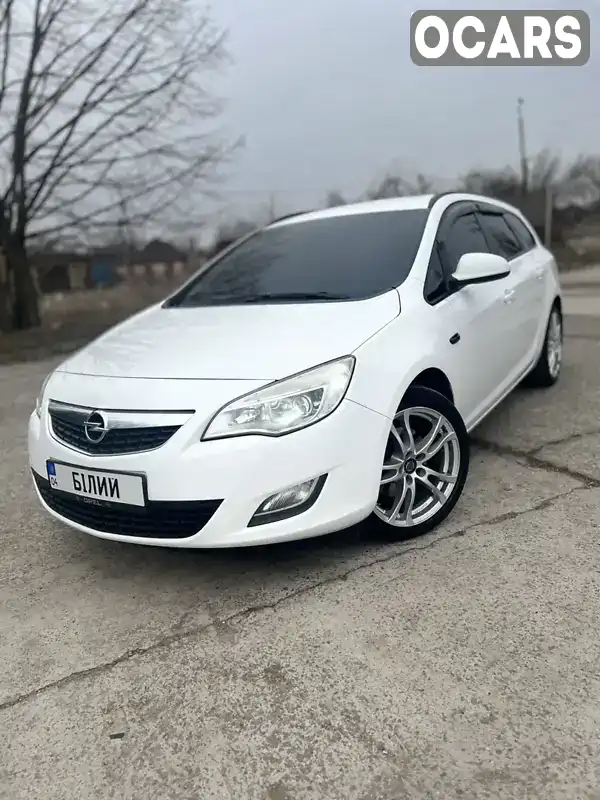 Універсал Opel Astra 2011 1.7 л. Ручна / Механіка обл. Дніпропетровська, Кривий Ріг - Фото 1/21