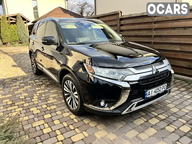 Внедорожник / Кроссовер Mitsubishi Outlander 2019 2.36 л. Автомат обл. Киевская, Киев - Фото 1/21