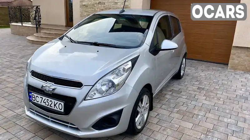 Хетчбек Chevrolet Spark 2014 1.4 л. Автомат обл. Львівська, Львів - Фото 1/4