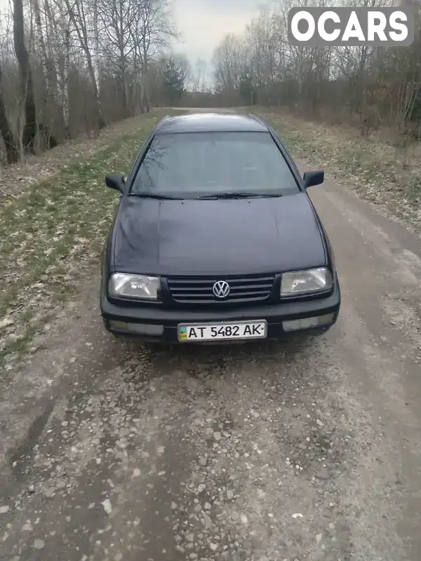 Седан Volkswagen Vento 1996 1.78 л. обл. Львовская, Жолква - Фото 1/9