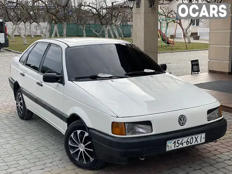 Седан Volkswagen Passat 1988 1.6 л. Ручна / Механіка обл. Хмельницька, Дунаївці - Фото 1/21