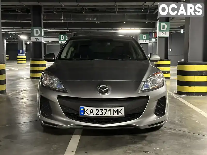 Седан Mazda 3 2013 2 л. Автомат обл. Киевская, Киев - Фото 1/19