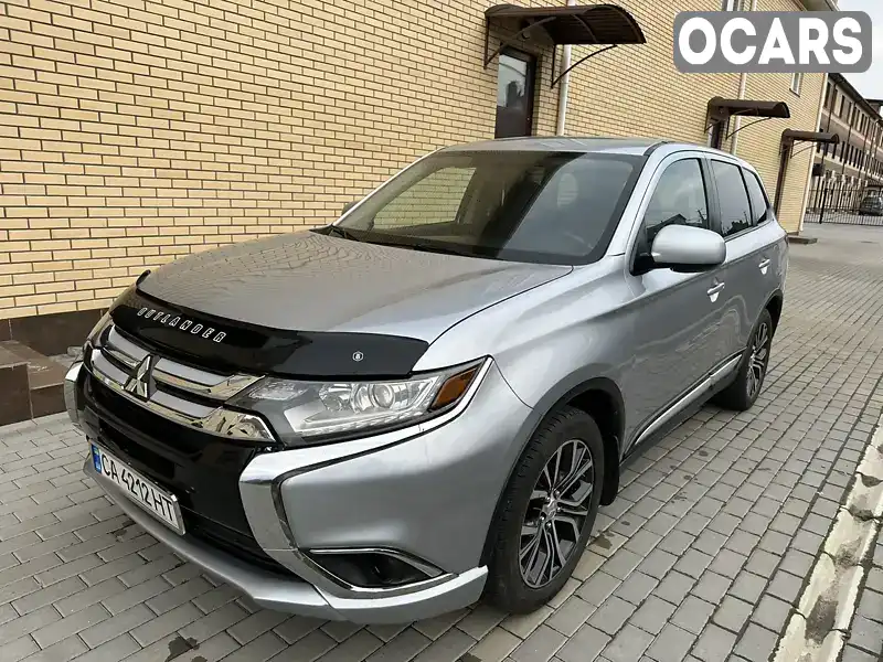 Внедорожник / Кроссовер Mitsubishi Outlander 2015 2.36 л. обл. Киевская, Белая Церковь - Фото 1/17