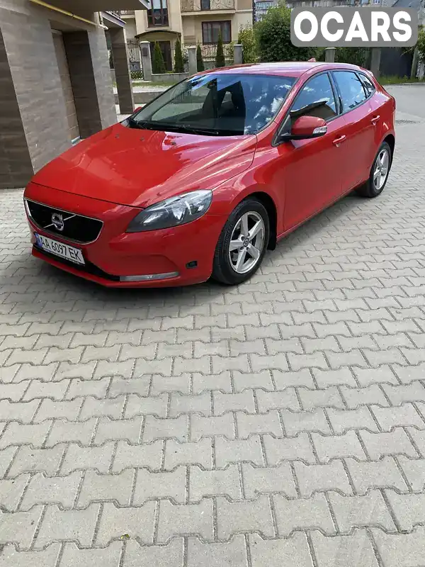 Хэтчбек Volvo V40 2013 1.56 л. Автомат обл. Закарпатская, Ужгород - Фото 1/21