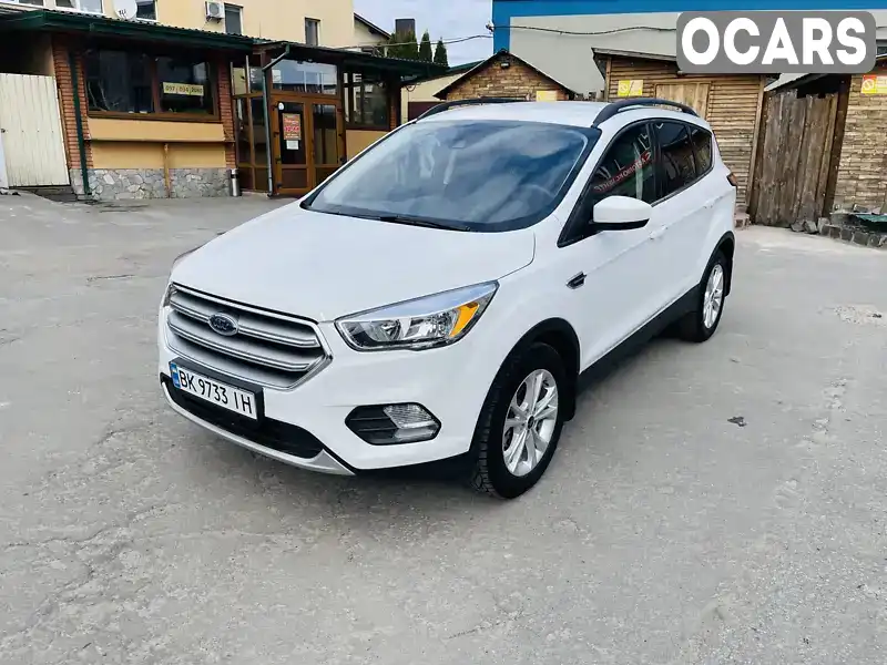 Внедорожник / Кроссовер Ford Escape 2018 1.5 л. Автомат обл. Ровенская, Ровно - Фото 1/21