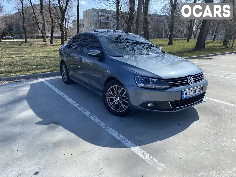 Седан Volkswagen Jetta 2012 2.48 л. Автомат обл. Днепропетровская, Днепр (Днепропетровск) - Фото 1/21