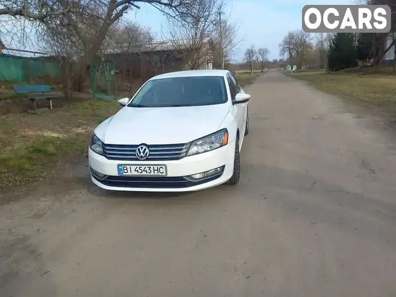 Седан Volkswagen Passat 2012 2.5 л. Автомат обл. Полтавская, Миргород - Фото 1/11