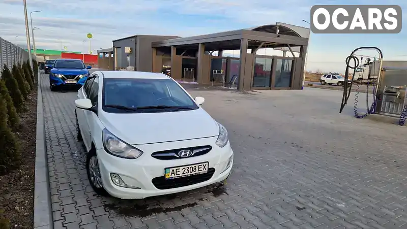 Седан Hyundai Accent 2012 1.6 л. Ручна / Механіка обл. Дніпропетровська, Дніпро (Дніпропетровськ) - Фото 1/16