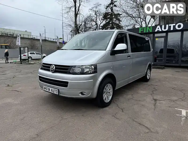 Минивэн Volkswagen Caravelle 2012 2 л. Ручная / Механика обл. Киевская, Киев - Фото 1/21