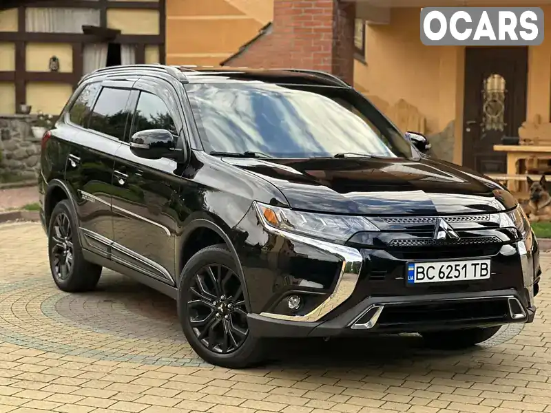 Позашляховик / Кросовер Mitsubishi Outlander 2018 3 л. Автомат обл. Львівська, Львів - Фото 1/21