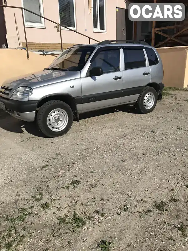 Внедорожник / Кроссовер Chevrolet Niva 2005 1.69 л. Ручная / Механика обл. Сумская, Глухов - Фото 1/21