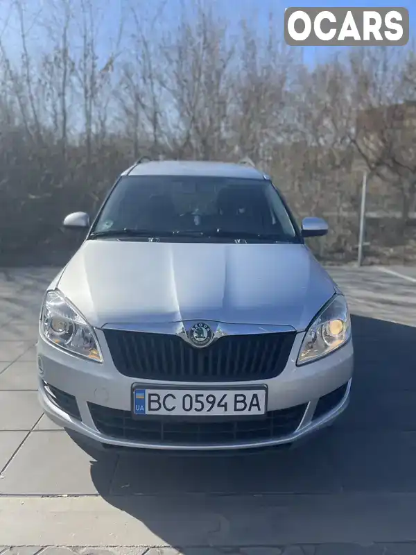 Микровэн Skoda Roomster 2011 1.2 л. Ручная / Механика обл. Волынская, Луцк - Фото 1/21