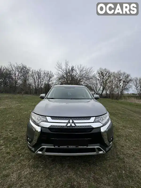 Внедорожник / Кроссовер Mitsubishi Outlander 2021 2 л. Вариатор обл. Киевская, Переяслав - Фото 1/18