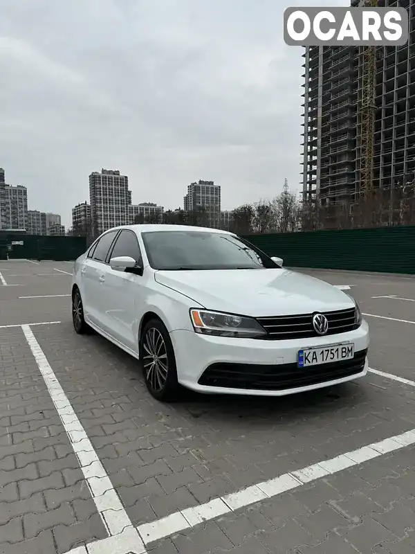 Седан Volkswagen Jetta 2015 1.8 л. Автомат обл. Київська, Київ - Фото 1/18