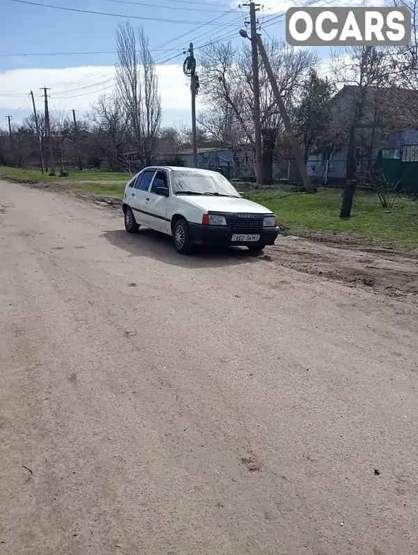 Хетчбек Opel Kadett 1988 1.6 л. Ручна / Механіка обл. Миколаївська, Миколаїв - Фото 1/17