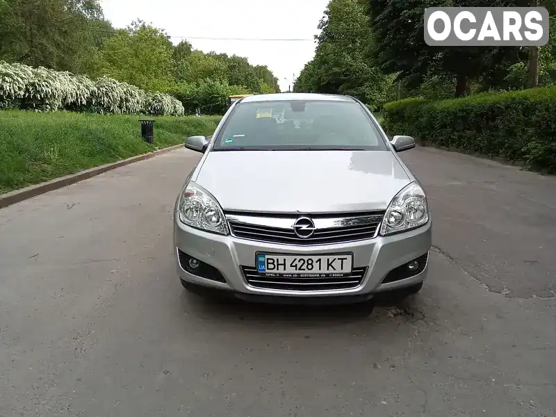 Седан Opel Astra 2009 1.6 л. Ручная / Механика обл. Тернопольская, Тернополь - Фото 1/21