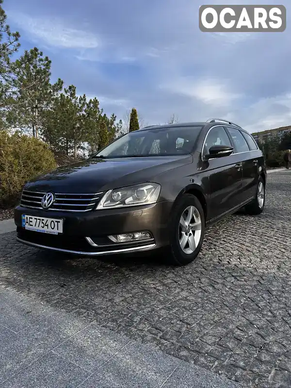 Универсал Volkswagen Passat 2012 1.8 л. Автомат обл. Днепропетровская, Днепр (Днепропетровск) - Фото 1/21