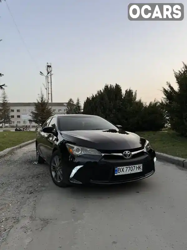 Седан Toyota Camry 2016 2.49 л. Автомат обл. Хмельницкая, Нетешин - Фото 1/15