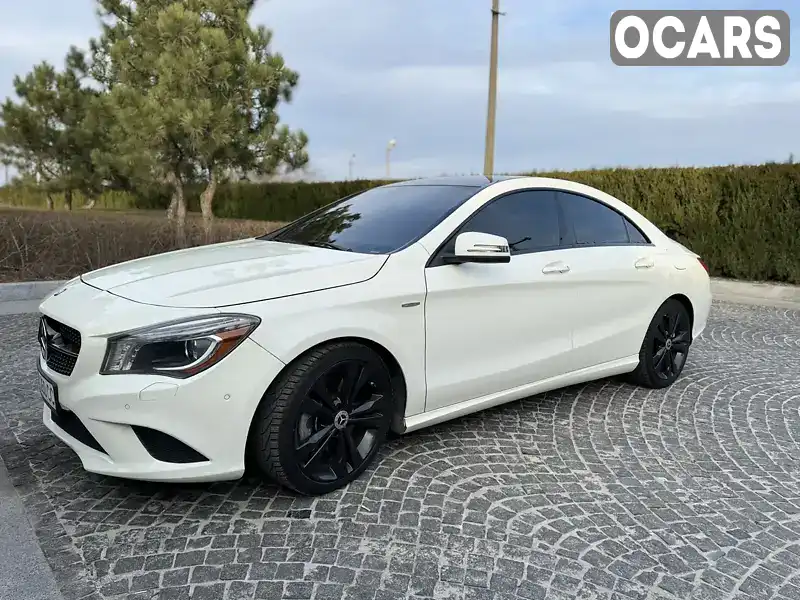 Седан Mercedes-Benz CLA-Class 2014 2 л. Автомат обл. Дніпропетровська, Дніпро (Дніпропетровськ) - Фото 1/21