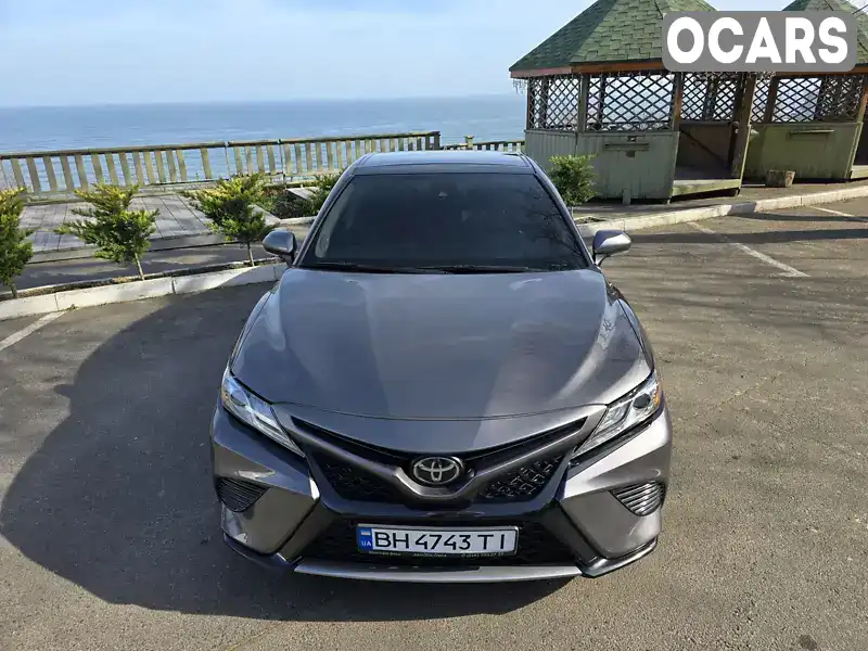Седан Toyota Camry 2019 3.5 л. Автомат обл. Одеська, Одеса - Фото 1/21