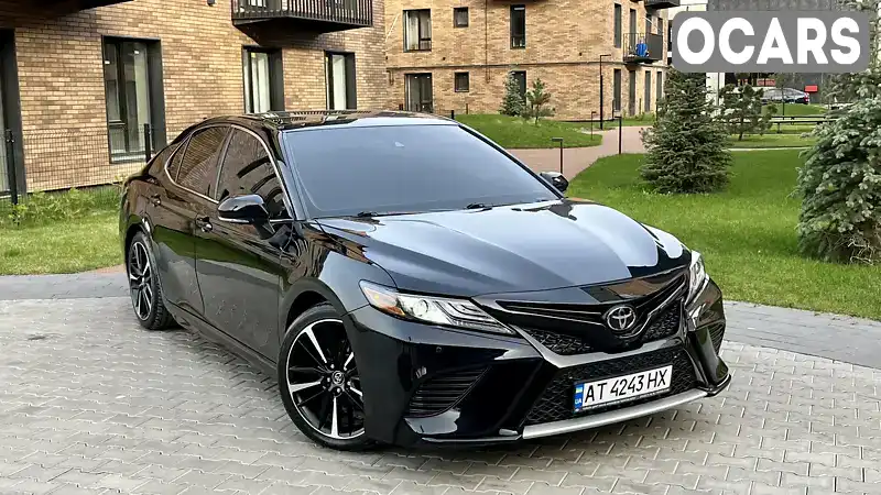 Седан Toyota Camry 2017 3.46 л. Автомат обл. Ивано-Франковская, Надворная - Фото 1/21