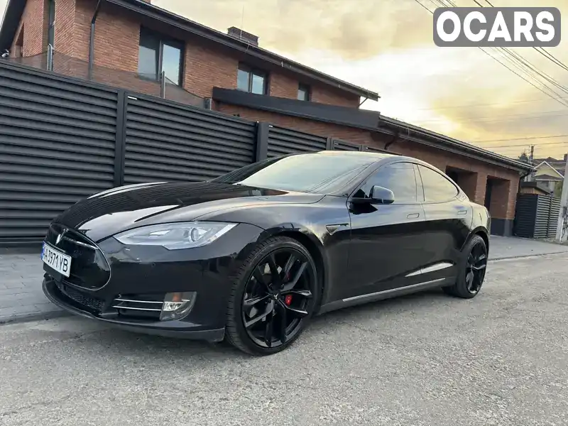 Лифтбек Tesla Model S 2015 null_content л. Автомат обл. Киевская, Киев - Фото 1/21