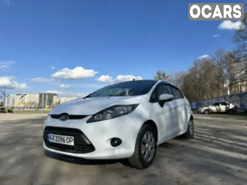 Хэтчбек Ford Fiesta 2012 1.24 л. Ручная / Механика обл. Харьковская, Харьков - Фото 1/12