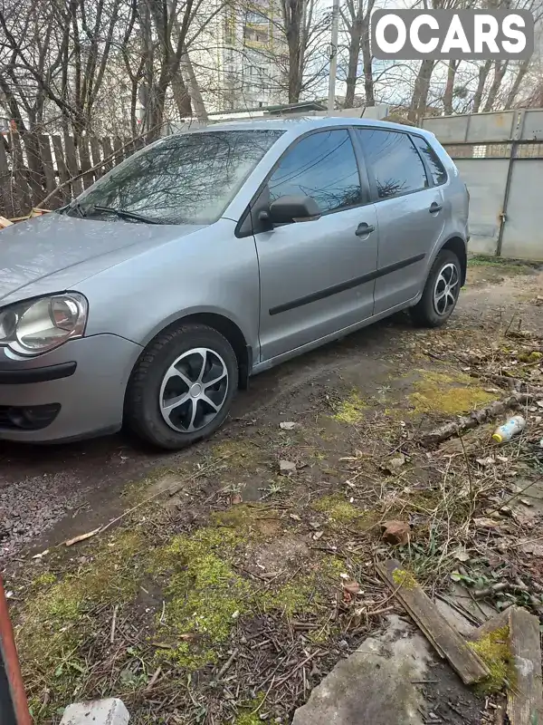 Хетчбек Volkswagen Polo 2006 1.4 л. Ручна / Механіка обл. Київська, Вишневе - Фото 1/21