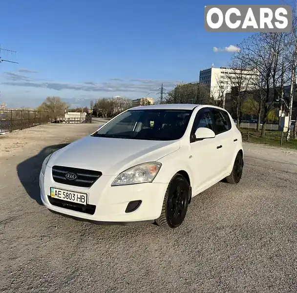 Хэтчбек Kia Ceed 2008 1.6 л. Ручная / Механика обл. Днепропетровская, Днепр (Днепропетровск) - Фото 1/20