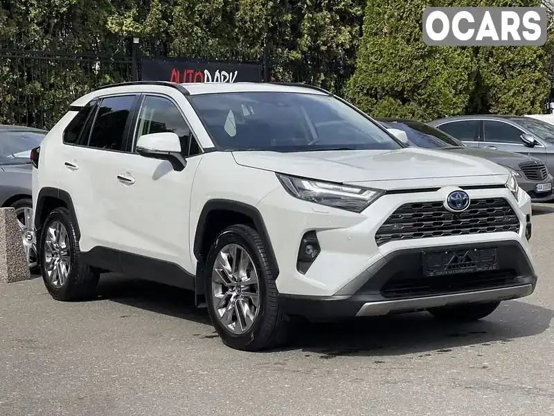 Позашляховик / Кросовер Toyota RAV4 2022 2.49 л. Варіатор обл. Київська, Київ - Фото 1/21