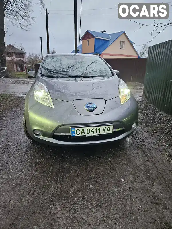 Хэтчбек Nissan Leaf 2013 null_content л. обл. Черкасская, Умань - Фото 1/6