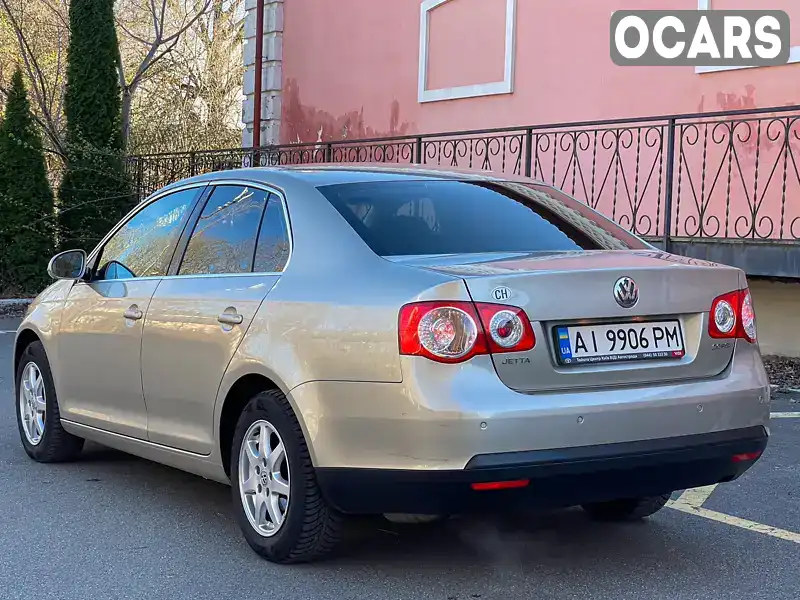 Седан Volkswagen Jetta 2005 null_content л. Автомат обл. Киевская, Киев - Фото 1/21