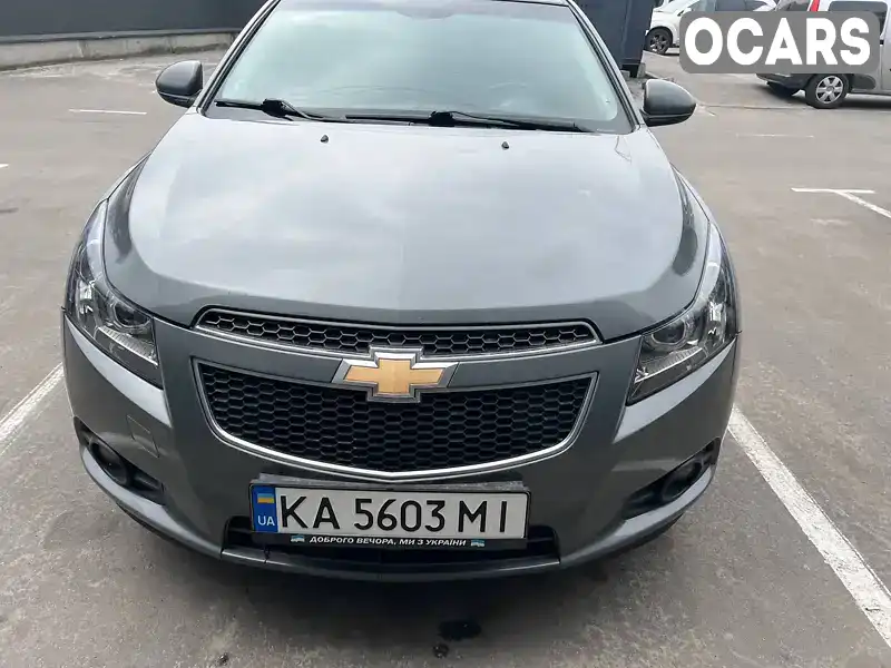 Седан Chevrolet Cruze 2012 1.8 л. Автомат обл. Київська, Київ - Фото 1/11