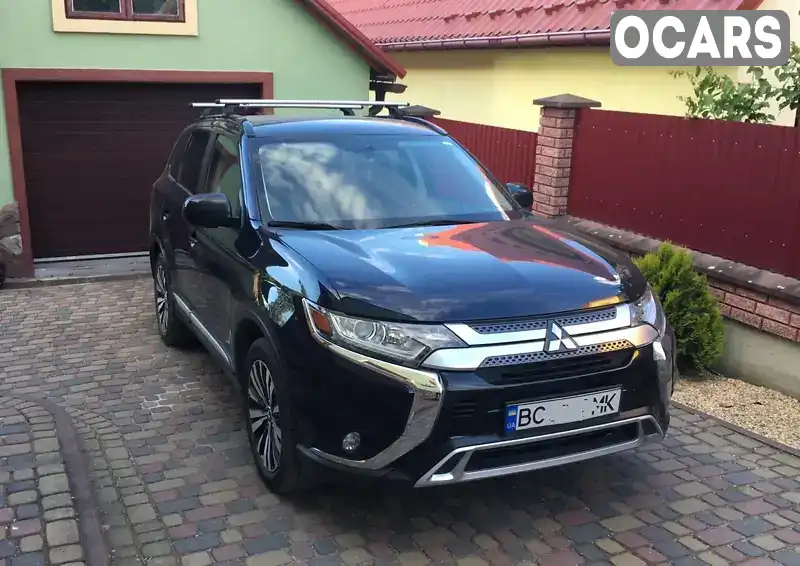 Позашляховик / Кросовер Mitsubishi Outlander 2018 2.4 л. Варіатор обл. Львівська, Львів - Фото 1/21