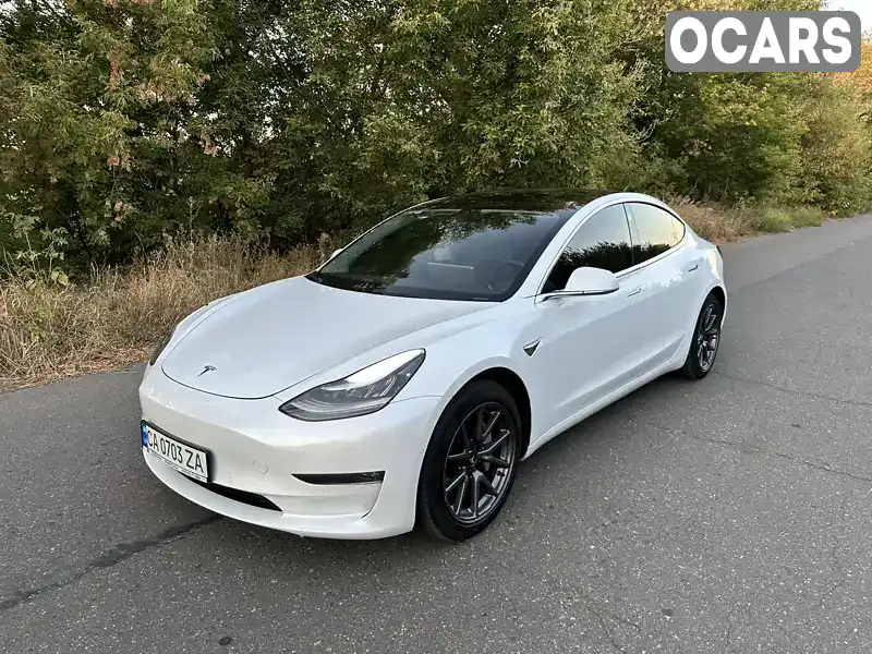 Седан Tesla Model 3 2019 null_content л. Автомат обл. Черкаська, Черкаси - Фото 1/17