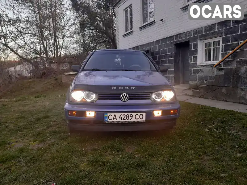 Хэтчбек Volkswagen Golf 1996 1.8 л. Ручная / Механика обл. Черкасская, Канев - Фото 1/21