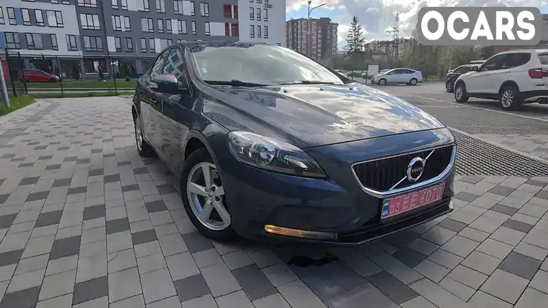 Хэтчбек Volvo V40 2017 1.97 л. Автомат обл. Львовская, Львов - Фото 1/21