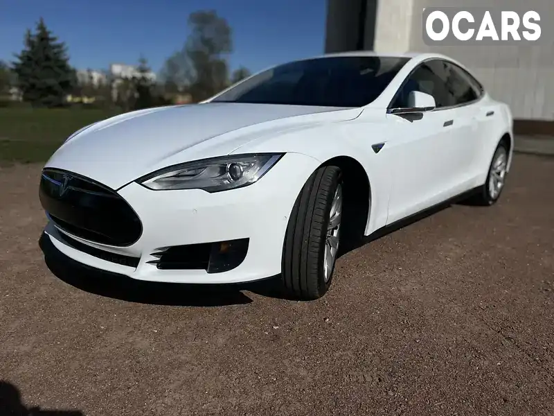 Лифтбек Tesla Model S 2016 null_content л. обл. Черниговская, Чернигов - Фото 1/21