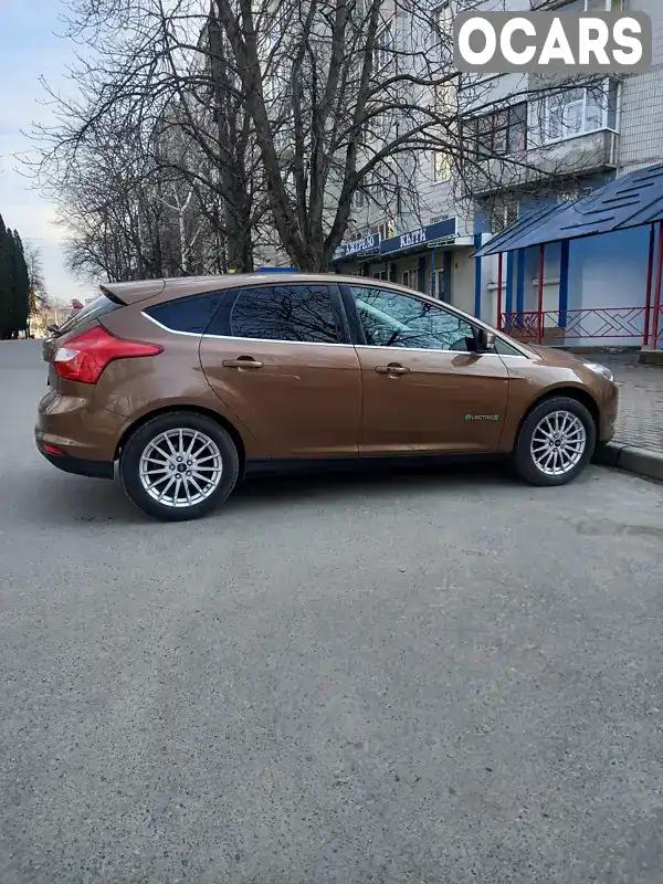 Хетчбек Ford Focus 2014 null_content л. Автомат обл. Сумська, Суми - Фото 1/17